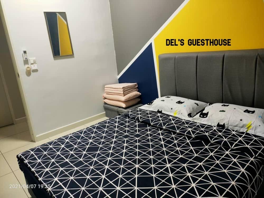 Del’s Guesthouse @ Southville Same Level with Pool fits 8 Bangi Extérieur photo